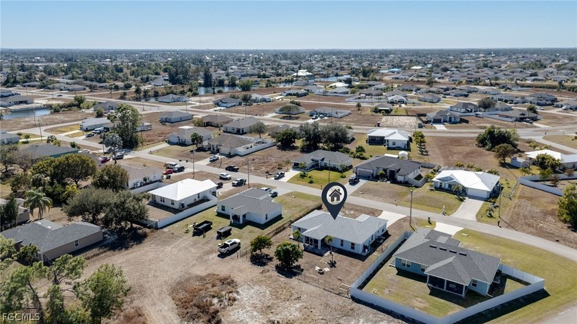 COME CHECK OUT THIS BEAUTIFULLY UPDATED home located in the - photo 25