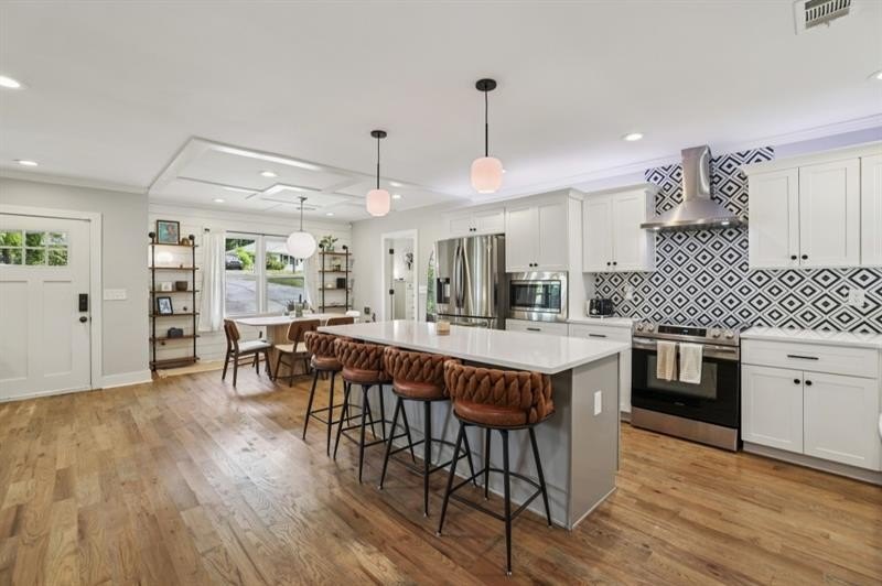 Welcome Home to this completely renovated, move-in ready, open - photo 9