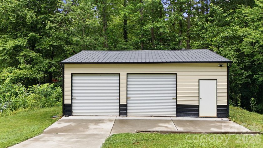 Welcome to your dream home! Discover your perfect retreat in the - photo 2