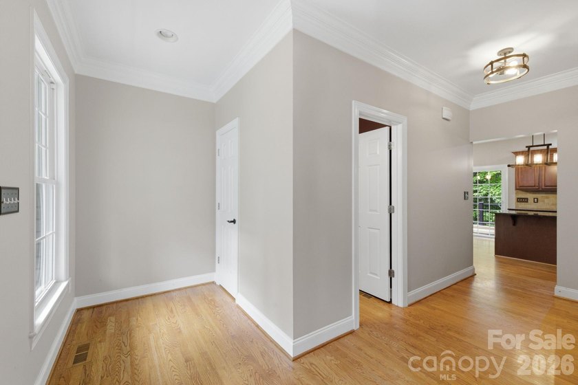Welcome to your dream home! Discover your perfect retreat in the - photo 4