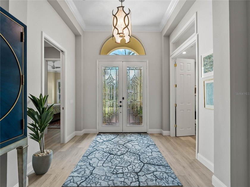 Experience *better than new* luxury in the gated University Park - photo 5