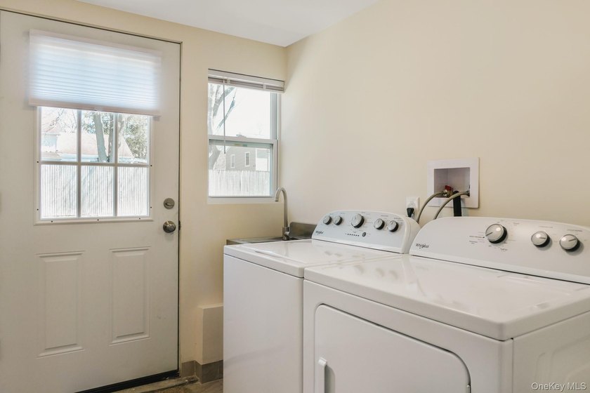 This fantastic 4 bedroom, 2 bath home has been completely - photo 6