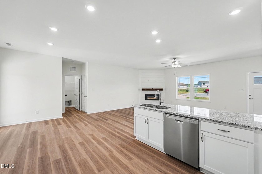 Move-In Ready! Welcome to the Gander Lake Pool Community, where - photo 11