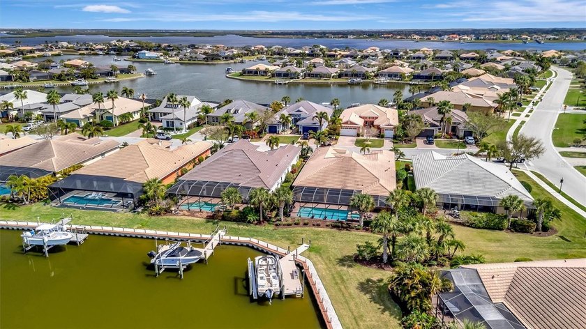 Luxury Waterfront Living in Tidewater Preserve--This gorgeous - photo 6