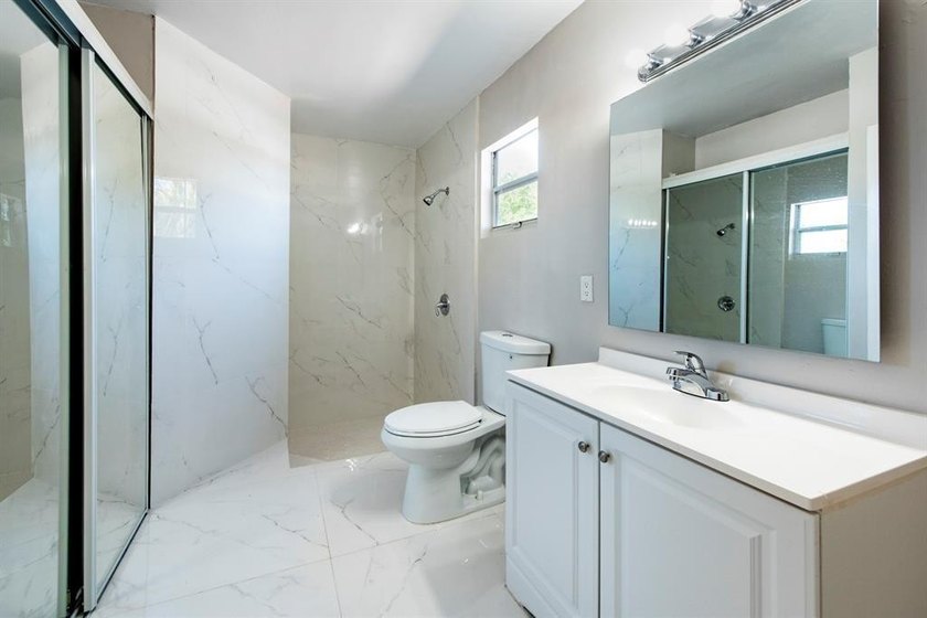 Appraised at 495K! Over 20k in recent upgrades. Stunning - photo 12