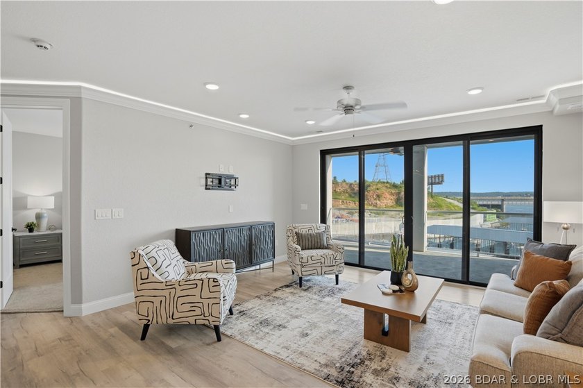 Welcome to effortless lake living in one of the Lake of the - photo 17