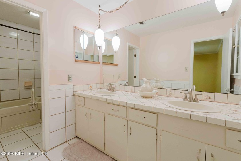 PRICE IMPROVEMENT and SELLER NOW OFFERING $10,000 towards buyer - photo 28