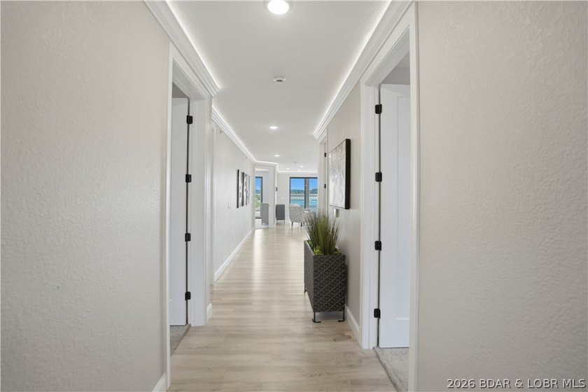 Welcome to effortless lake living in one of the Lake of the - photo 35