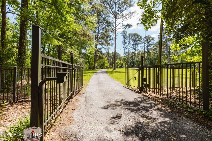 PRICE IMPROVEMENT and SELLER NOW OFFERING $10,000 towards buyer - photo 44