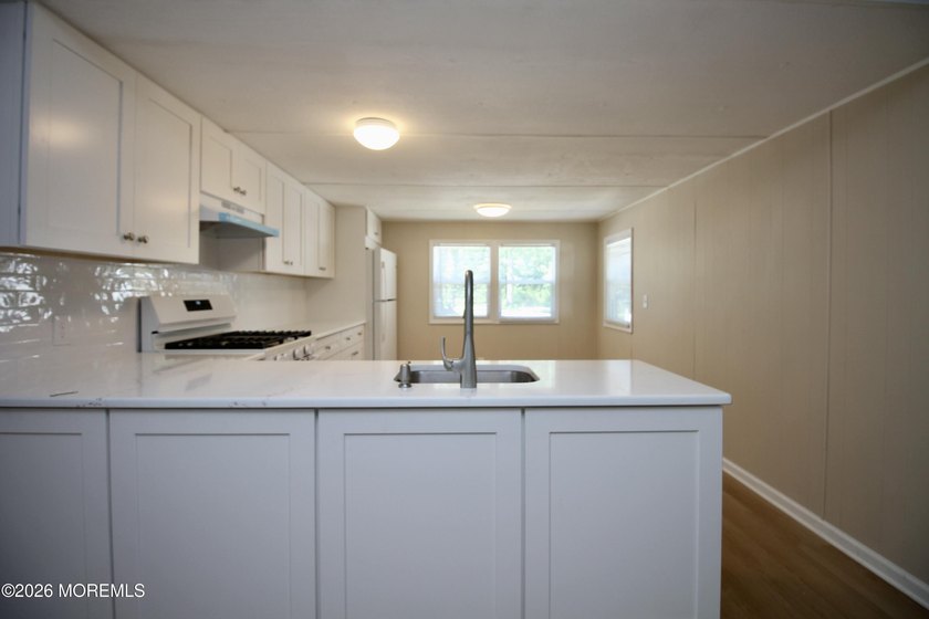 Don't miss out on this beautifully renovated home in Roberts - photo 11