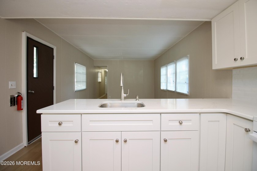 Don't miss out on this beautifully renovated home in Roberts - photo 13