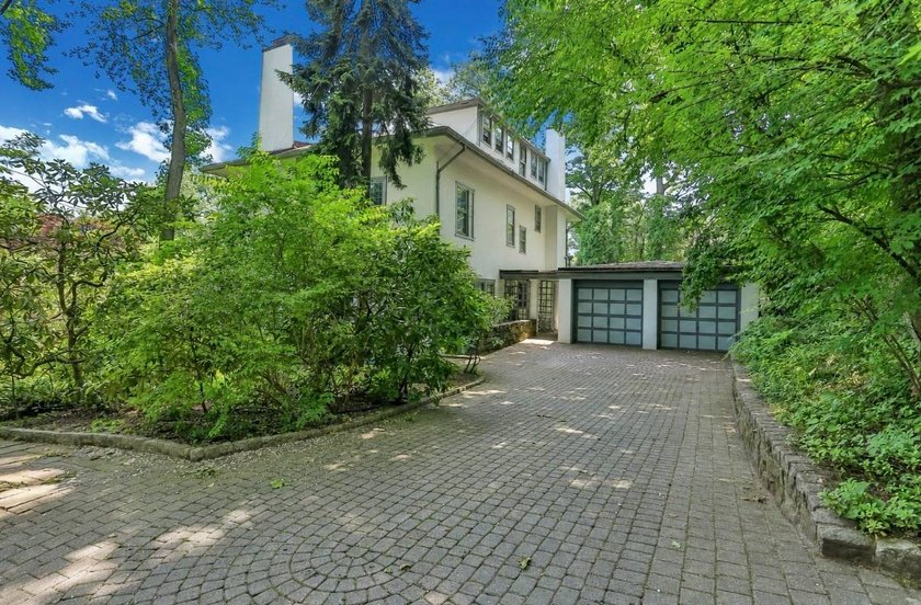 Exclusive Just Listed Fieldston Historic District Classic &amp; - photo 2