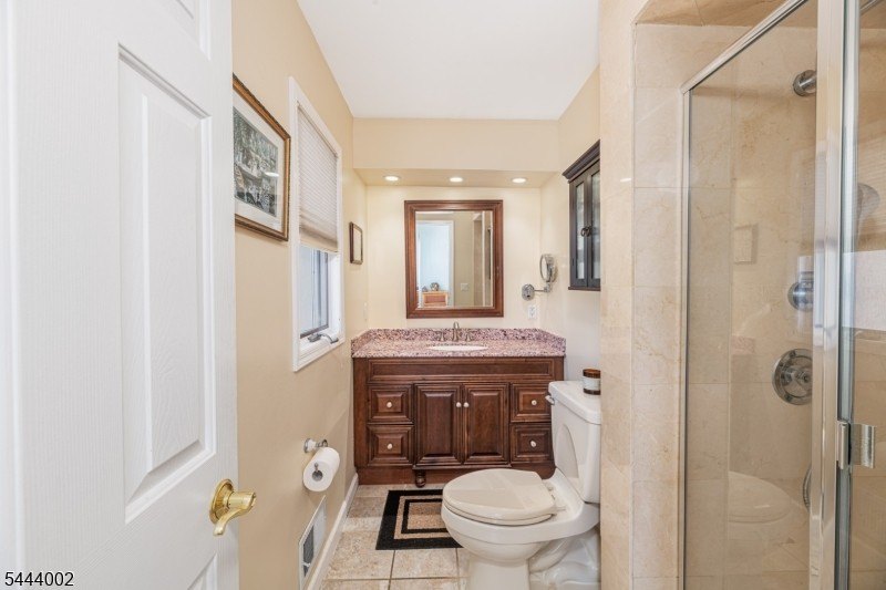 IDEAL STAYCATION PROPERTY. Beautiful 3 Bed 2 Bath ranch located - photo 15