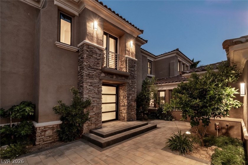 SPECTACULAR 180 PANORAMIC VIEWS in the triple gated THE VISTAS - photo 3