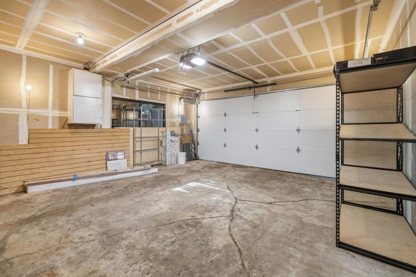 Stunning home on over an acre in one of the most convenient - photo 24
