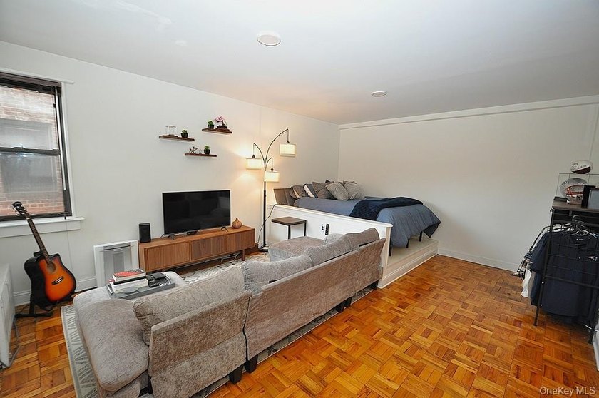 Only 10% down for this Stunning Renovated Co-op Studio Close to - photo 5