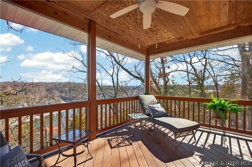 6835 Saint Tropez Circle in Osage Beach offers inviting Lake of - photo 36