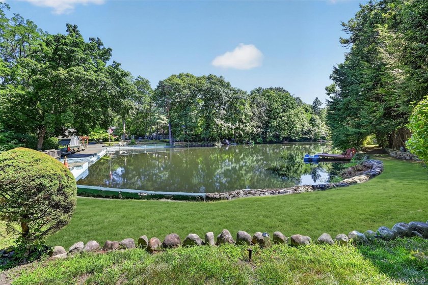 A rare waterfront gem! This beautifully reimagined 4-bedroom, 2 - photo 29