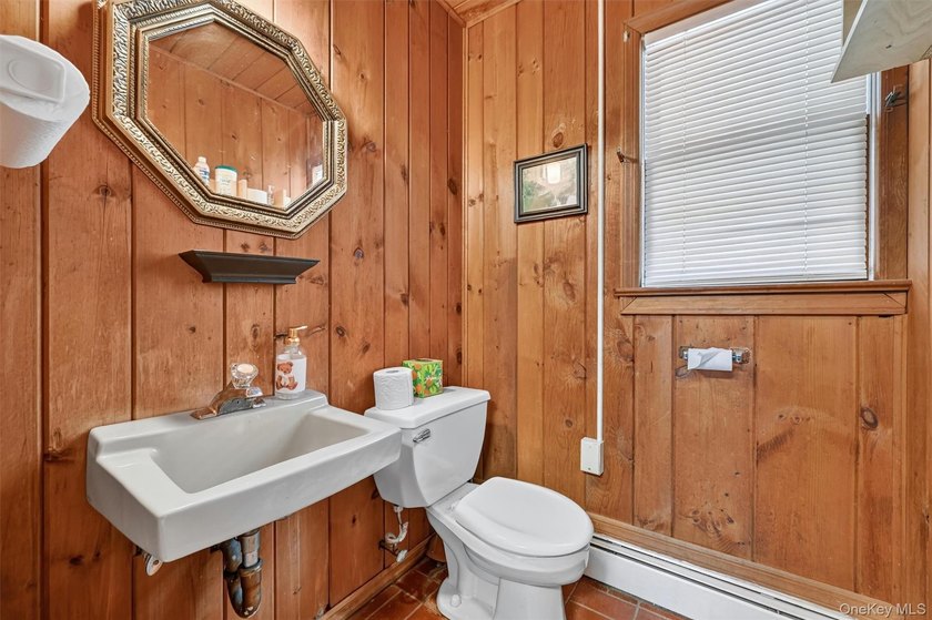 A rare waterfront gem! This beautifully reimagined 4-bedroom, 2 - photo 33