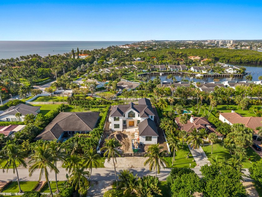 Discover the Pinnacle of Coastal Luxury with this Brand-New Home - photo 34