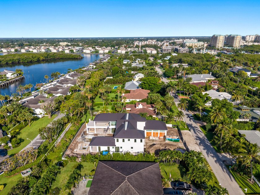 Discover the Pinnacle of Coastal Luxury with this Brand-New Home - photo 36
