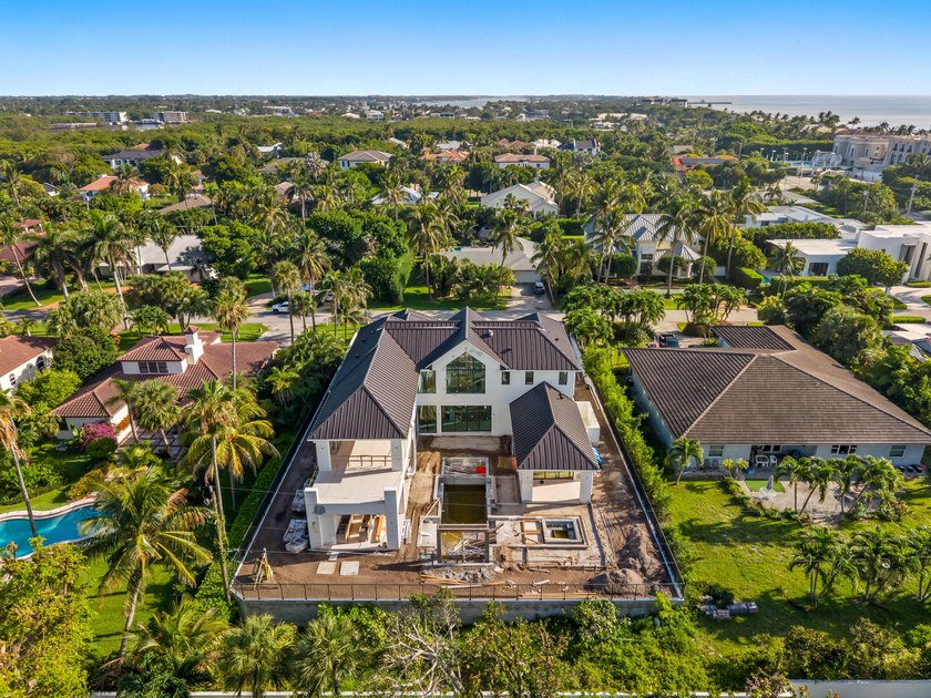 Discover the Pinnacle of Coastal Luxury with this Brand-New Home - photo 37