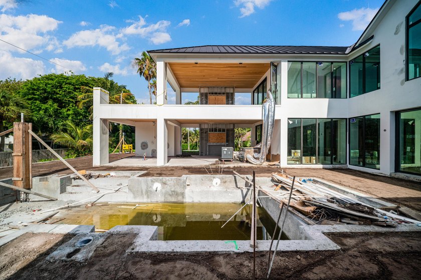 Discover the Pinnacle of Coastal Luxury with this Brand-New Home - photo 44