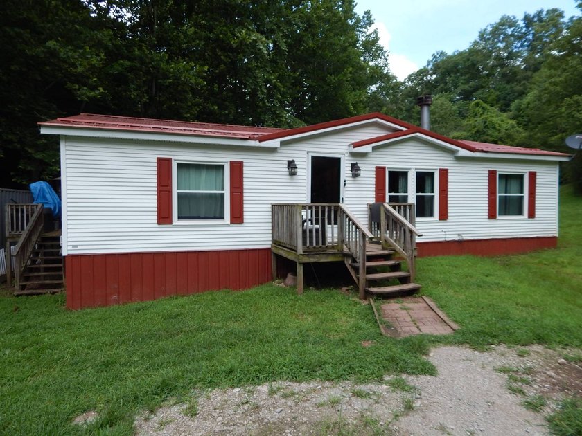 3 Bedroom, 2 Bath manufactured home on 63 acres +/-, just off Rt - photo 2