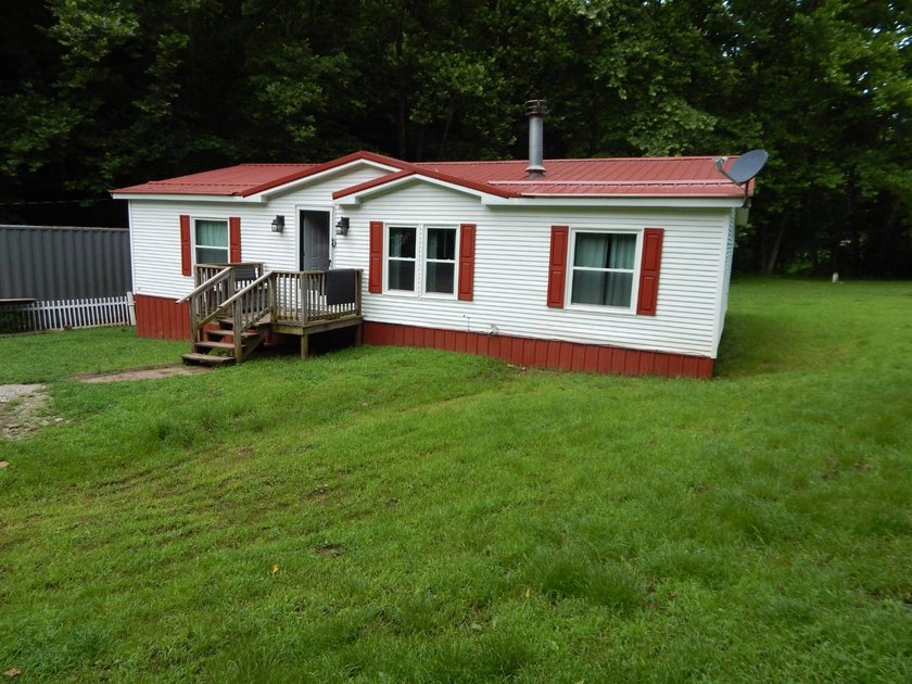 3 Bedroom, 2 Bath manufactured home on 63 acres +/-, just off Rt - photo 4