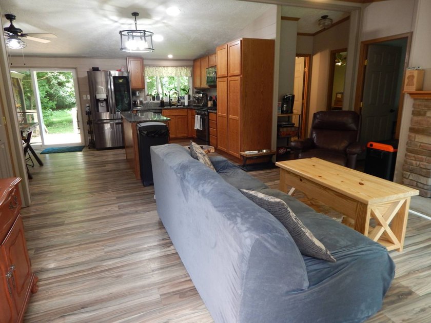 3 Bedroom, 2 Bath manufactured home on 63 acres +/-, just off Rt - photo 10