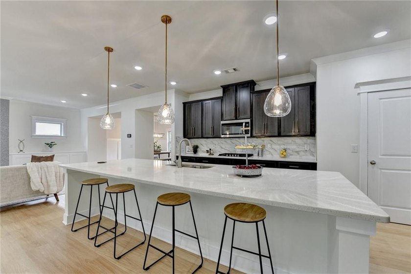 PRICED TO SELL! Priced well below market value and rarely - photo 33