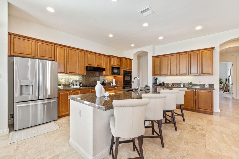 Welcome to Talante Retreat, a fully furnished luxury home - photo 16