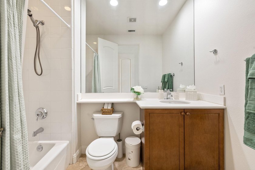 Welcome to Talante Retreat, a fully furnished luxury home - photo 47