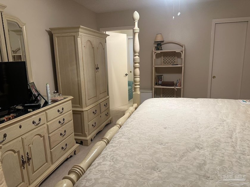 This spacious 4-bedroom, 2 bath home offers a functional layout - photo 8