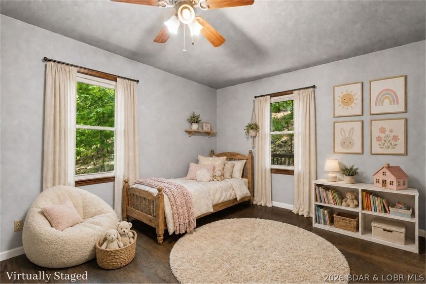 Welcome home to the perfect blend of comfort, outdoor living - photo 11