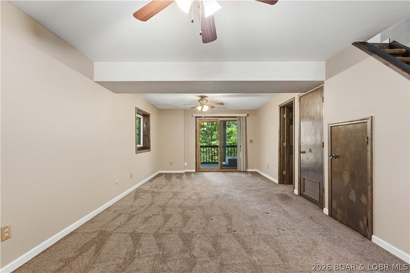 Welcome home to the perfect blend of comfort, outdoor living - photo 18