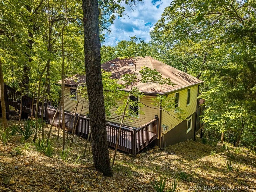 Welcome home to the perfect blend of comfort, outdoor living - photo 46