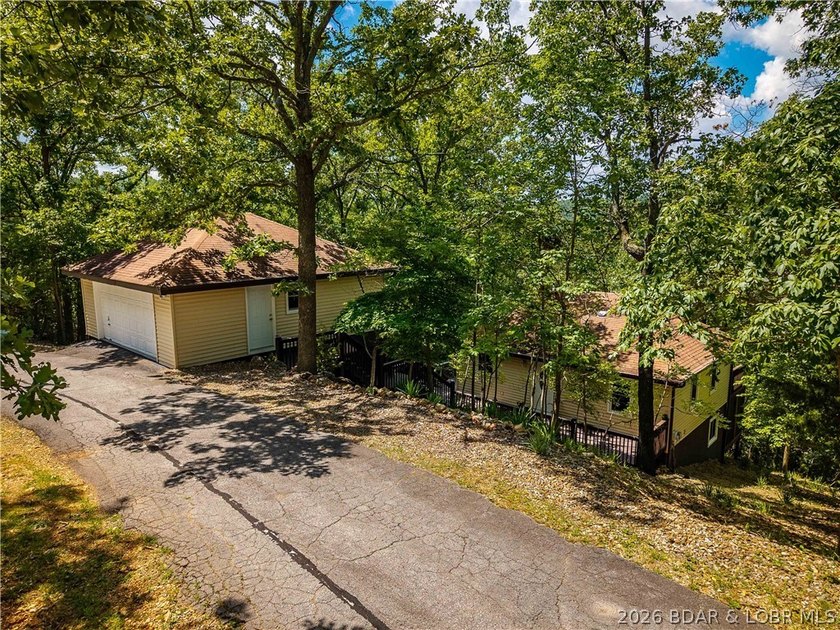 Welcome home to the perfect blend of comfort, outdoor living - photo 47