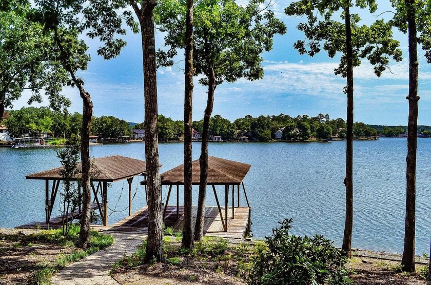 Located at 71 Tiburon Way on prestigious Lake Balboa in Hot - photo 50