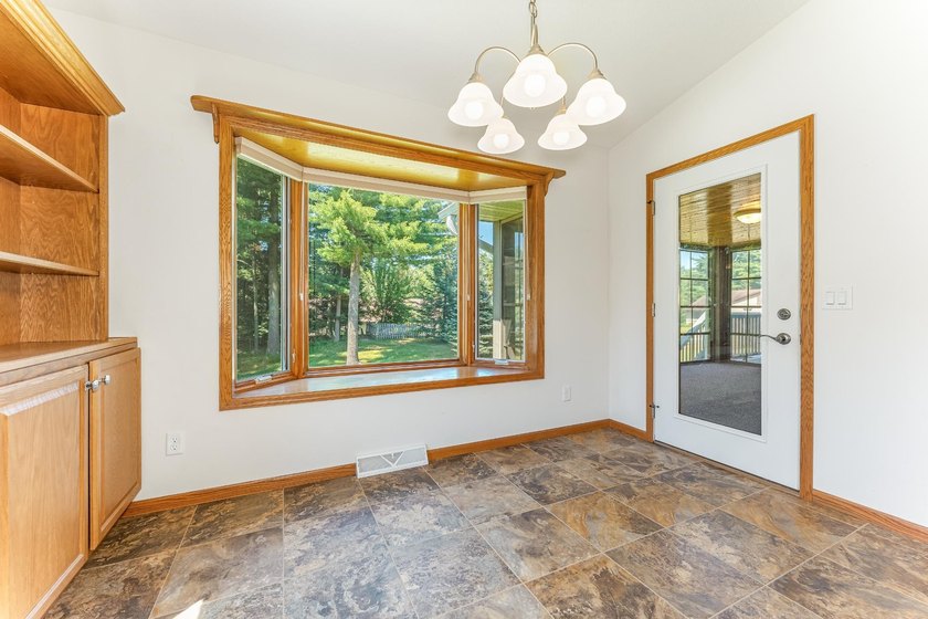 Welcome home to this 3 bedroom/3 bath home near the golf course - photo 11