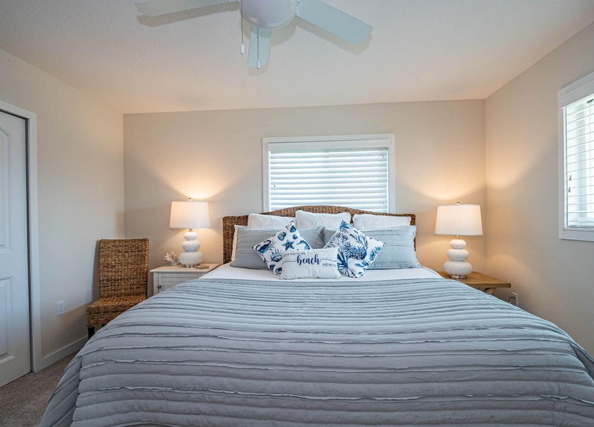 Welcome to this waterfront single-story residence in Coral Cove - photo 12