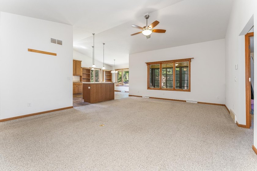 Welcome home to this 3 bedroom/3 bath home near the golf course - photo 13