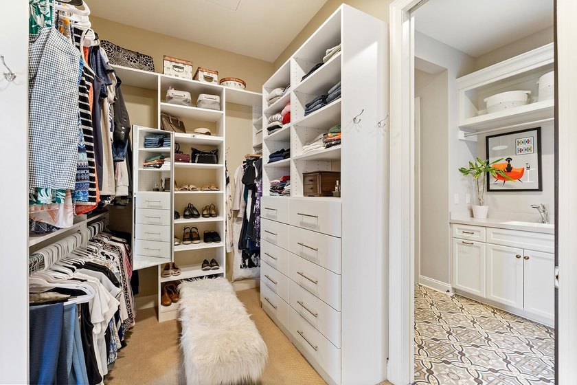 Experience the pinnacle of maintenance-free luxury living in - photo 26