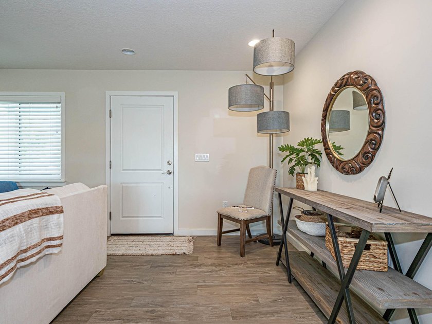 Welcome to this waterfront single-story residence in Coral Cove - photo 33