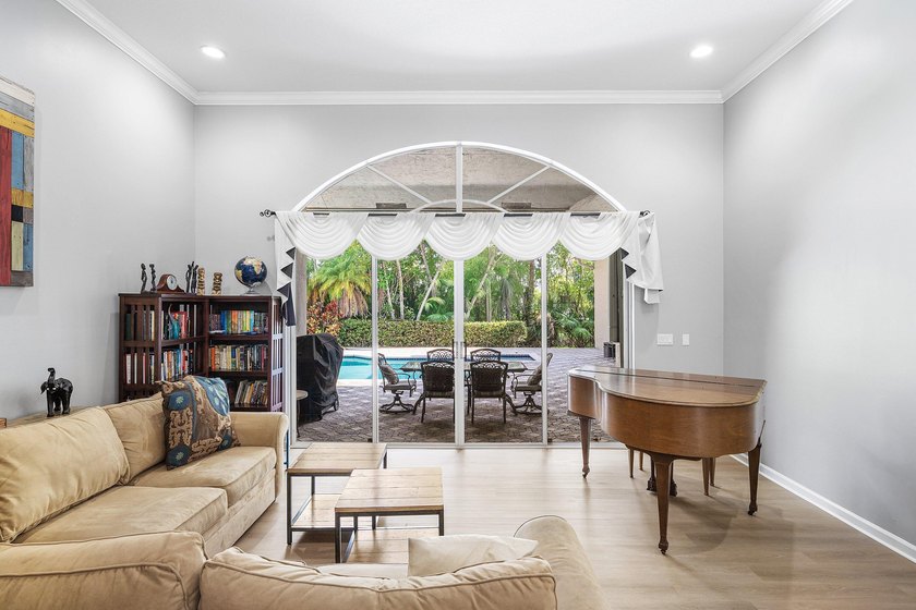 Welcome to your own private oasis. Nestled on a quiet cul-de-sac - photo 11