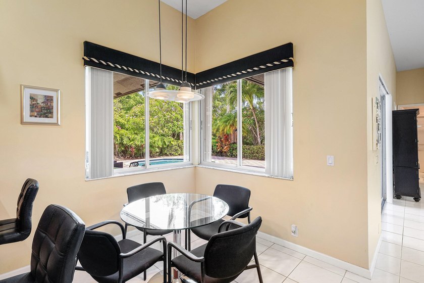Welcome to your own private oasis. Nestled on a quiet cul-de-sac - photo 17