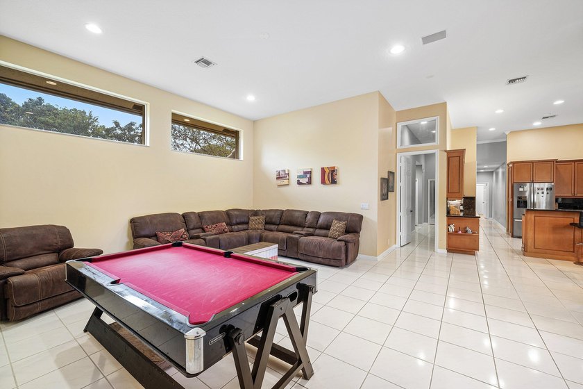 Welcome to your own private oasis. Nestled on a quiet cul-de-sac - photo 19
