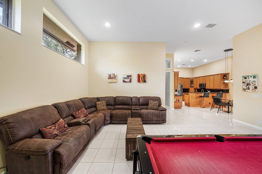 Welcome to your own private oasis. Nestled on a quiet cul-de-sac - photo 20