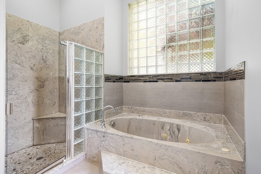Welcome to your own private oasis. Nestled on a quiet cul-de-sac - photo 28