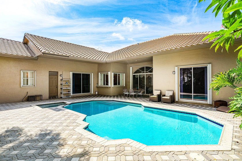 Welcome to your own private oasis. Nestled on a quiet cul-de-sac - photo 41